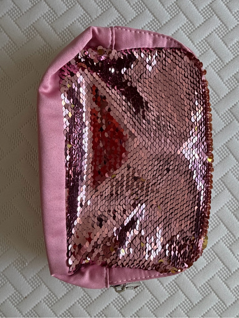 Marc Jacobs Pink Reversible Sequin Cosmetic Pouch - Picture 5 of 6